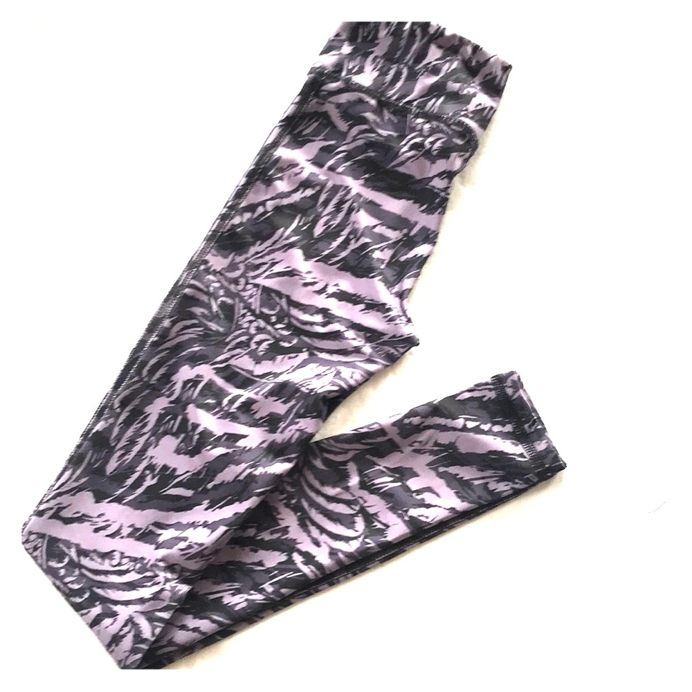 Unique striped leggings